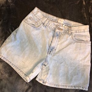 VINTAGE Calvin Klein Jean shorts!!! Size 4